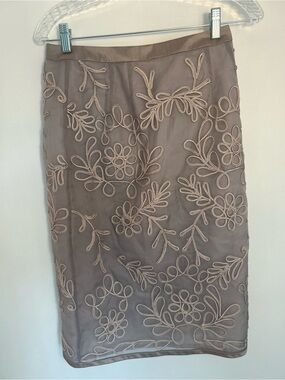 New Marisa Baratelli 100% Silk Pencil Skirt with Floral Embroidered Overlay